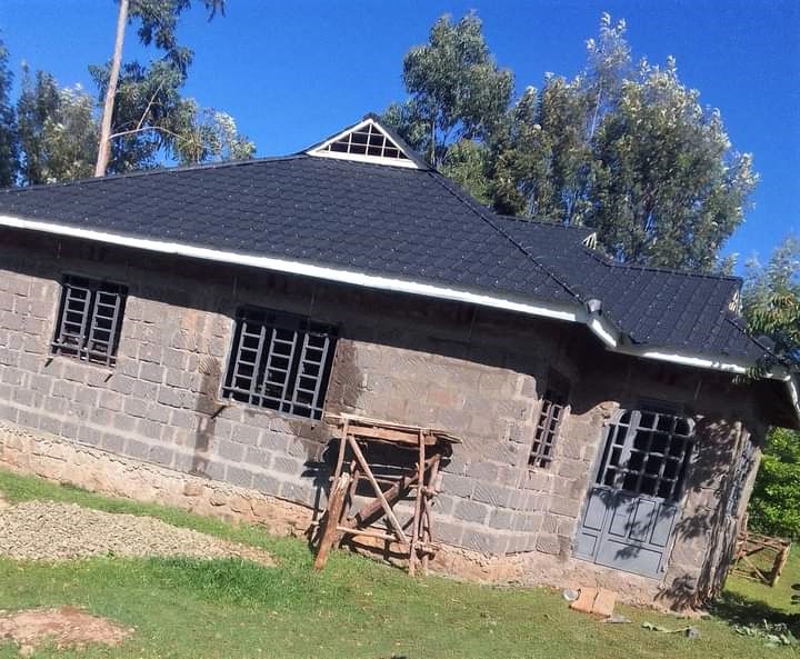 Top Roofing Mistakes to Avoid in Kenya (And How Kidani Helps You Get it Right the First Time)